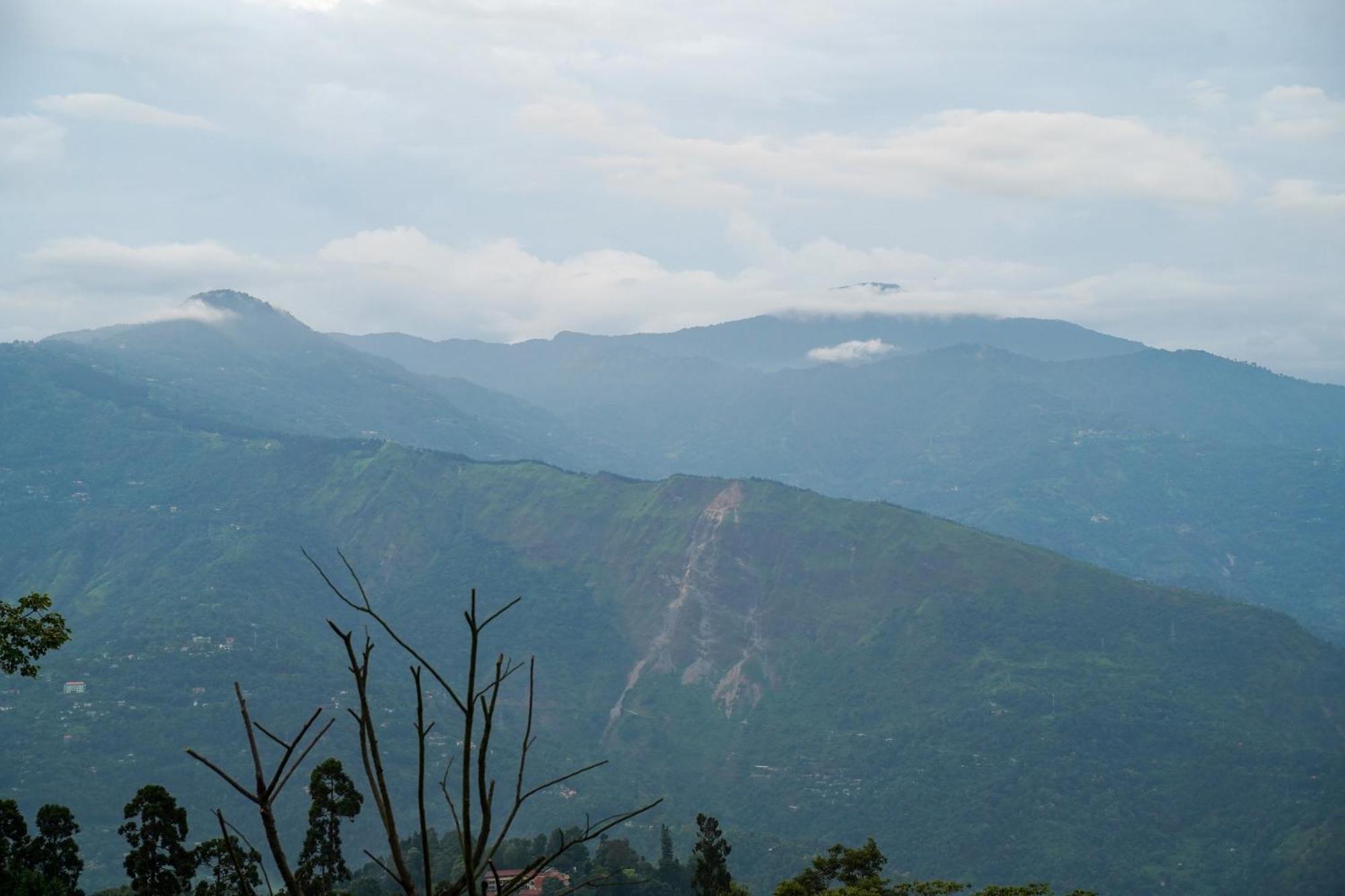 Basant Hritu Homestay Kalimpong Exterior photo